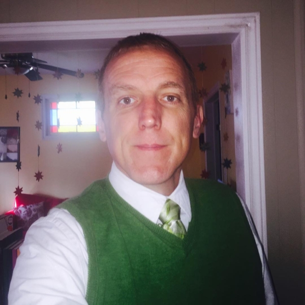 Probably my last #tiedayfriday inside our house on Summer St. Also wearing #upei Panther green.